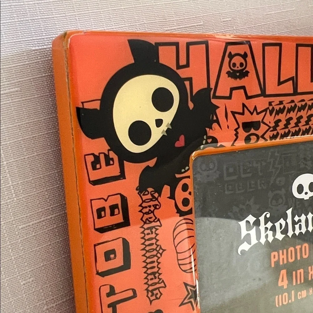 Spooky Frames Skelanimals Diego HTF